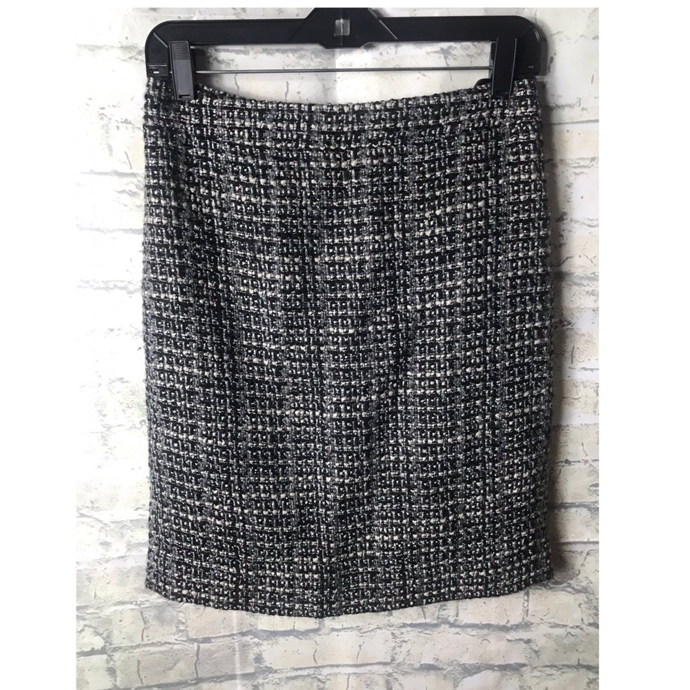 pencil skirt J-crew
wool-blend tweed